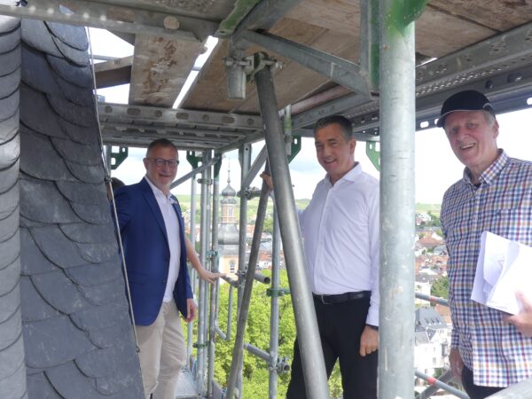 Umbauarbeiten am Turm der ehemaligen Wilhelmkirche am Kornmarkt fertiggestellt